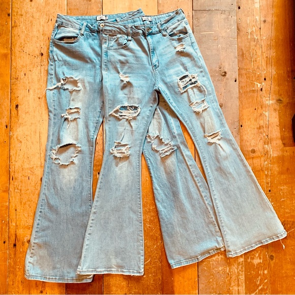 Rue21—Y2K Flare Distressed Ripped Light Wash Stretch Jeans, 2 Pairs (Size 12) - Picture 2 of 8